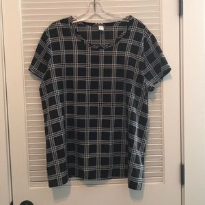 Old Navy Blouse with cute B&W pattern